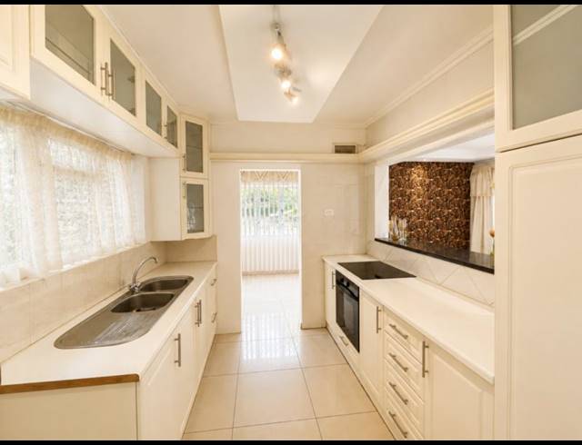 3 BEDROOM HOUSE FOR SALE IN YELLOWWOOD PARK